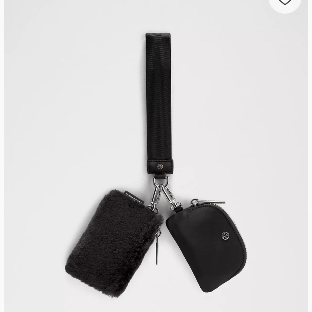 NWT Lululemon dual pouch wristlet plush fleece